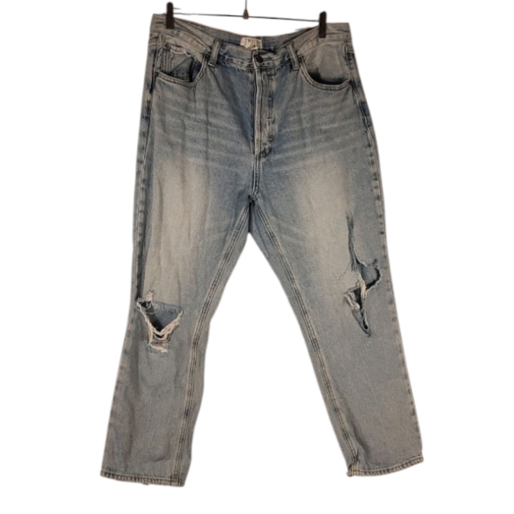 Twelve By On Twelfth Button Fly Distressed Crop Jeans Size 31